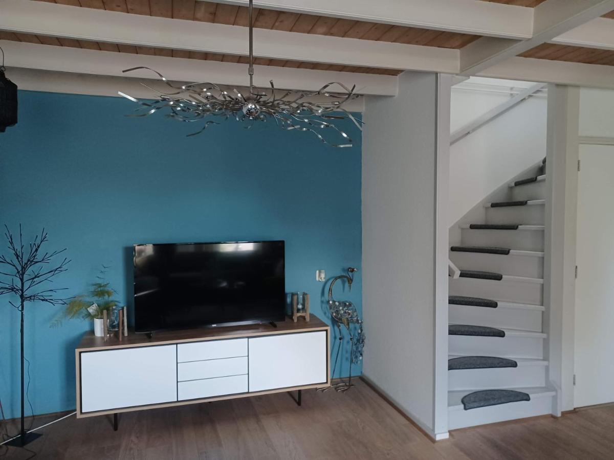 Karakteristiek Huis In Centrum Winsum Met Nieuwe Badkamer Esterno foto