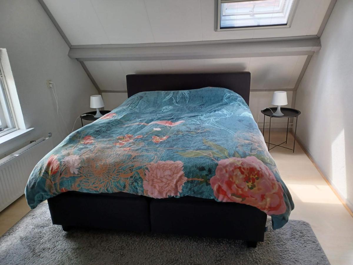 Karakteristiek Huis In Centrum Winsum Met Nieuwe Badkamer Esterno foto